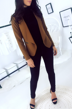 Blazer Camel à revers drapés, poches à zip dorés. 1459