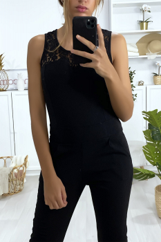 Combinaison noir avec poches et dentelle au buste