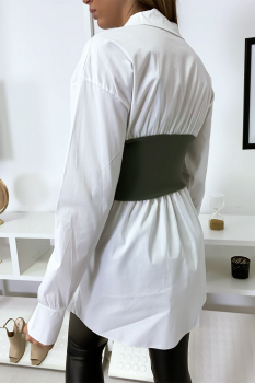 Ensemble chemise blanche et corset kaki