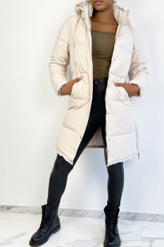 Grosse veste mi-longue beige, bien épaisse avec capuche et poches