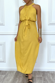 Jolie robe longue fluide couleur soleil à col rond sans manches