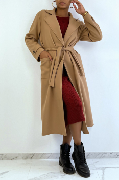 Long manteau camel, over size avec fermeture à boutons, poches et ceinture