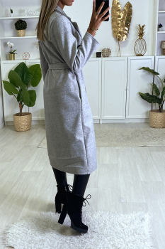 Long manteau-gabardine gris clair, poches latérales et ceinture