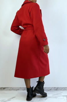 Long manteau rouge, over size avec fermeture à boutons, poches et ceinture