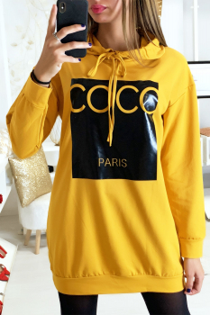 Long pull-sweat jaune ambré à capuche, joli imprimé et léger strass