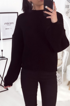 Magnifique pull noir épais avec manche bouffante. Mode femme
