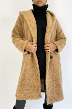 Manteau chaud camel longueur 3/4 effet moutonné, avec col revers et capuche.