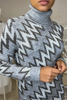 Pull long gris, col roulé, motif zigzag, doux et léger pailletté