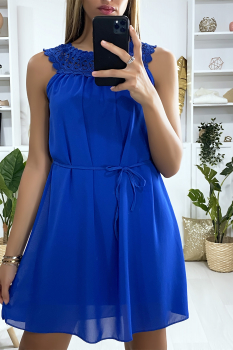 Robe courte avec voile en doublure Royal