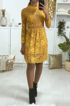 Robe de soirée en dentelle Moutarde