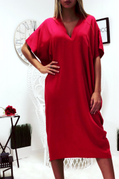 Robe rouge longue et ample