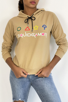 Sweater court camel-beige à capuche, imprimé SQUID GAME