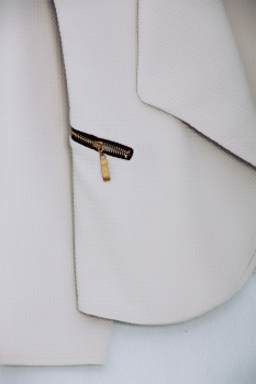 Veste Blazer Asymétrique beige à Poche Zip. Veste Femme. 1459