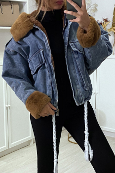 Veste blue jeans, col et capuche et poignets en fourrure fantaisie camel