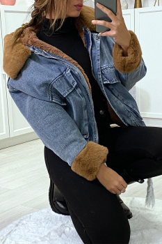 Veste blue jeans, col et capuche et poignets en fourrure fantaisie camel